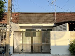 For sale 2 bedrooms townhouse in Bang Khae, Bangkok