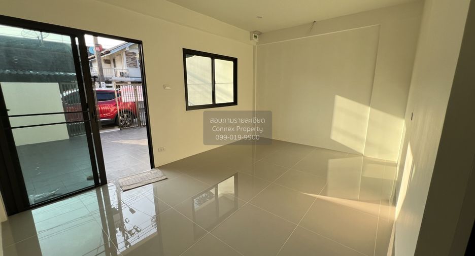 For sale 2 bedrooms townhouse in Bang Khae, Bangkok