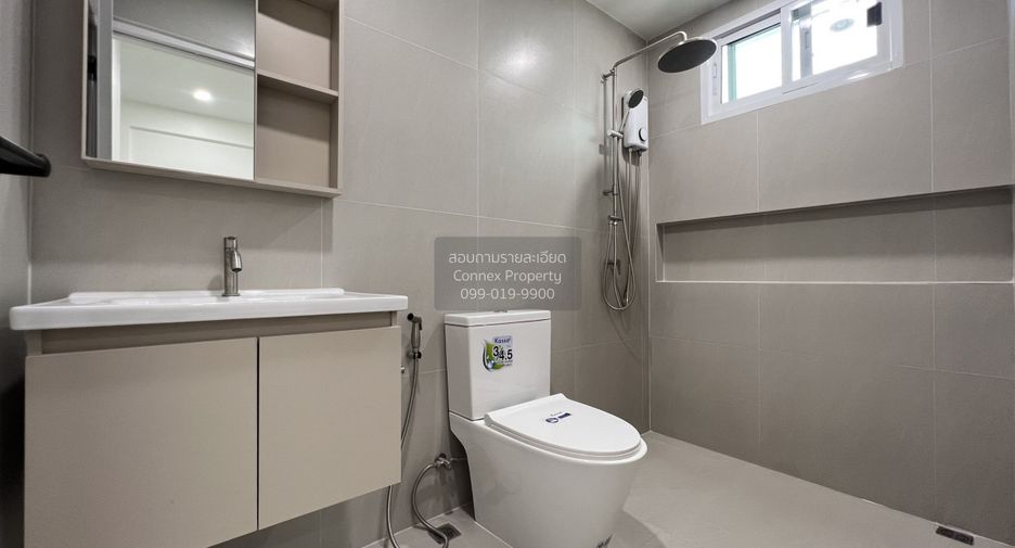 For sale 2 bedrooms townhouse in Bang Khae, Bangkok