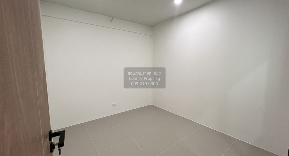 For sale 2 bedrooms townhouse in Bang Khae, Bangkok