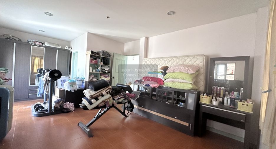 À vendre 4 chambres maison à Bang Na, Bangkok