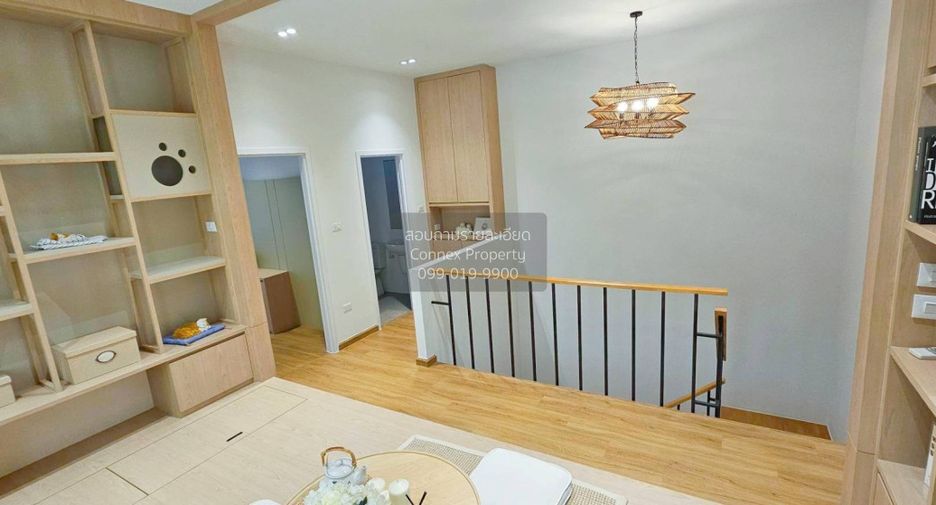 For sale 3 bedrooms townhouse in Lat Krabang, Bangkok