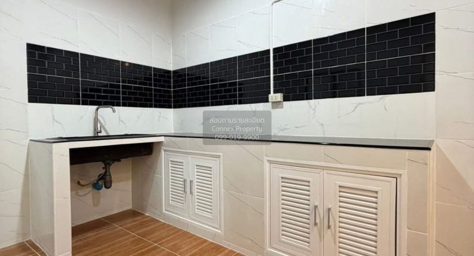 For sale 3 bedrooms townhouse in Nong Khaem, Bangkok