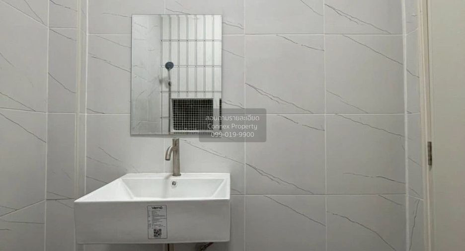 For sale 3 bedrooms townhouse in Nong Khaem, Bangkok