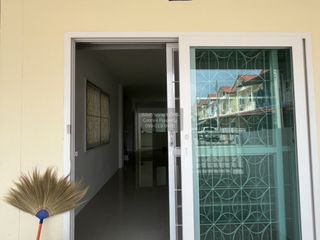 出售 3 卧室 联排别墅 在 Mueang Samut Prakan, Samut Prakan