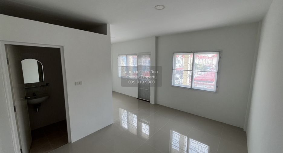 Продажа 3 спальни таунхаус в Mueang Samut Prakan, Самутпракан