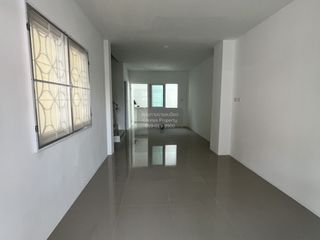 出售 3 卧室 联排别墅 在 Mueang Samut Prakan, Samut Prakan