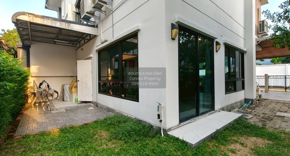 For sale 4 bedrooms house in Bang Kapi, Bangkok