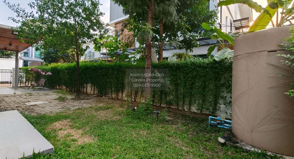 For sale 4 bedrooms house in Bang Kapi, Bangkok