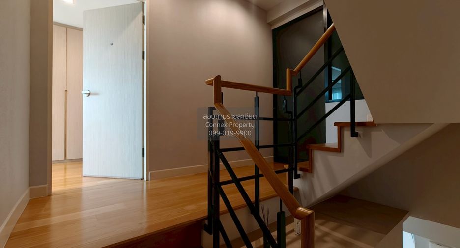 For sale 4 bedrooms house in Bang Kapi, Bangkok