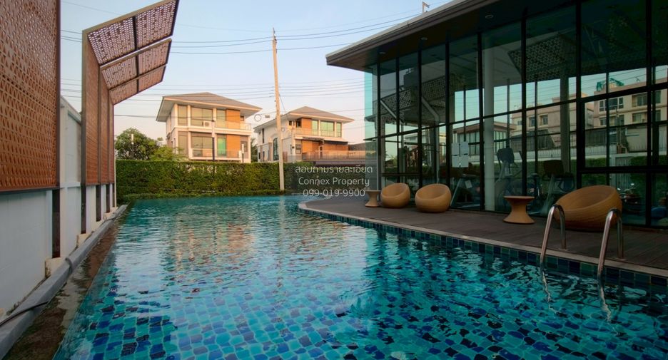 For sale 4 bedrooms house in Bang Kapi, Bangkok