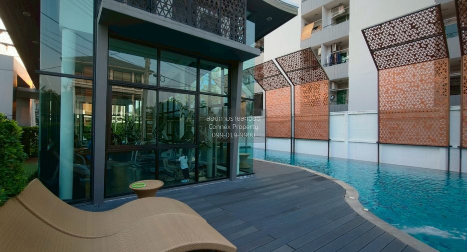 For sale 4 bedrooms house in Bang Kapi, Bangkok