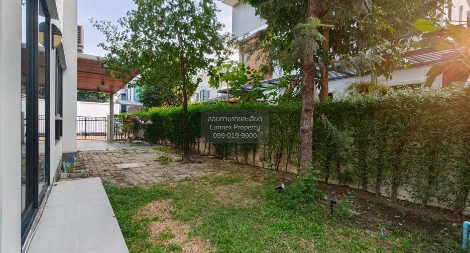For sale 4 bedrooms house in Bang Kapi, Bangkok