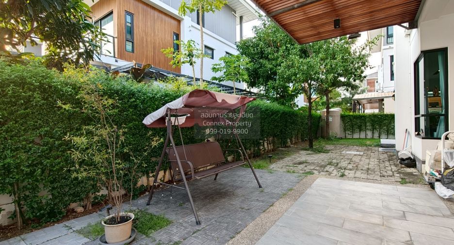 For sale 4 bedrooms house in Bang Kapi, Bangkok