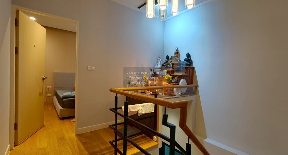 For sale 4 bedrooms house in Bang Kapi, Bangkok