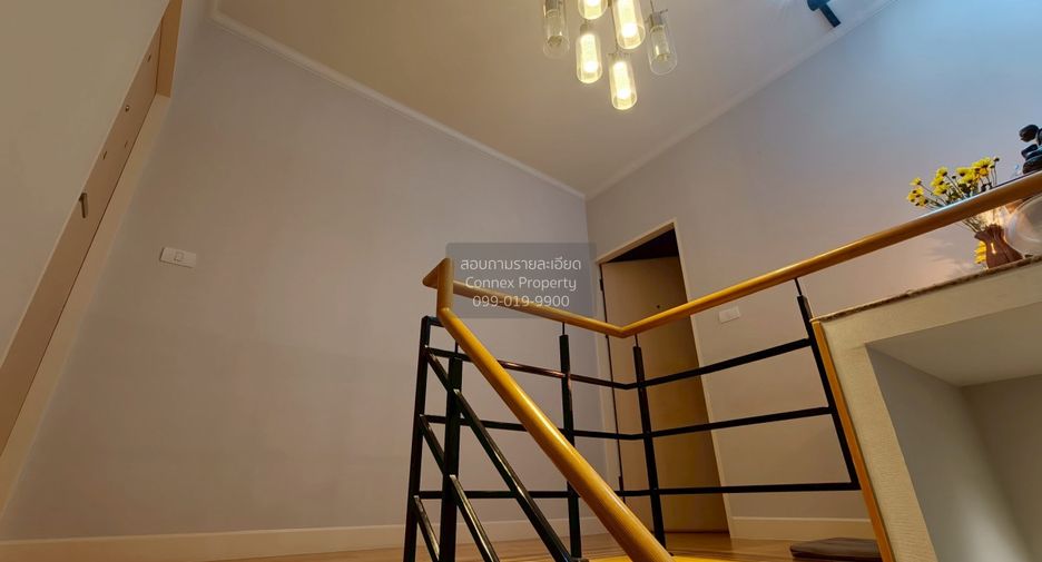 For sale 4 bedrooms house in Bang Kapi, Bangkok
