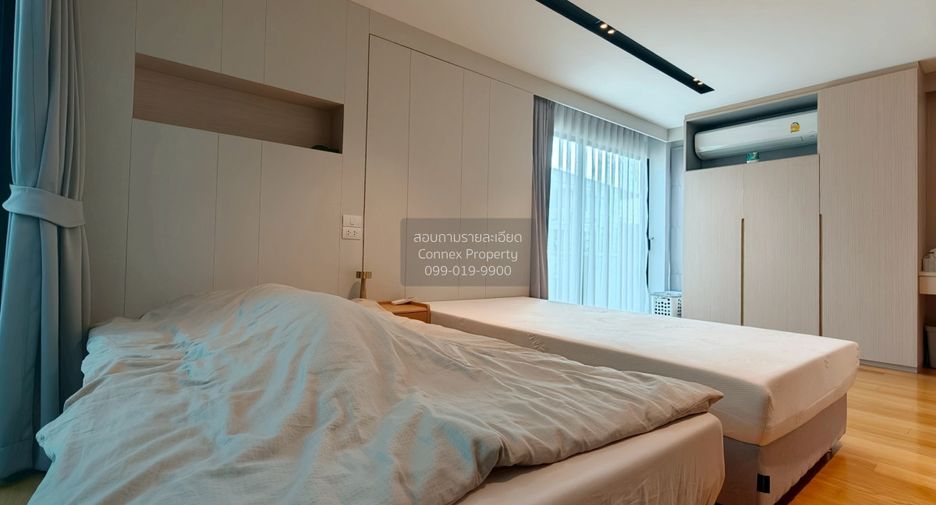 For sale 4 bedrooms house in Bang Kapi, Bangkok