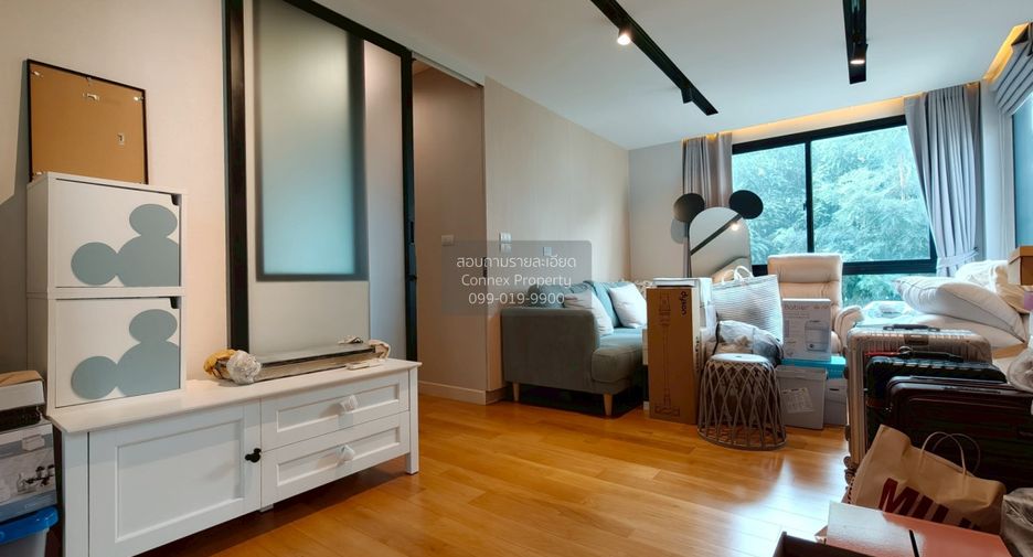 For sale 4 bedrooms house in Bang Kapi, Bangkok