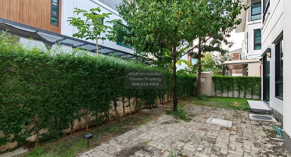 For sale 4 bedrooms house in Bang Kapi, Bangkok