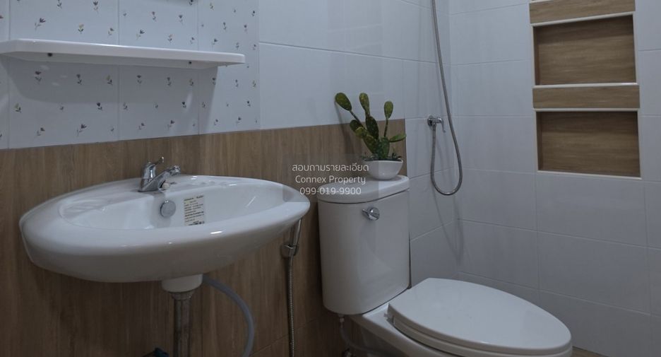 For sale 2 bedrooms townhouse in Khlong Sam Wa, Bangkok