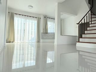 出售 2 卧室 联排别墅 在 Lam Luk Ka, Pathum Thani