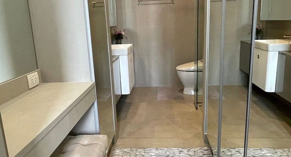 For rent 1 bed condo in Pathum Wan, Bangkok