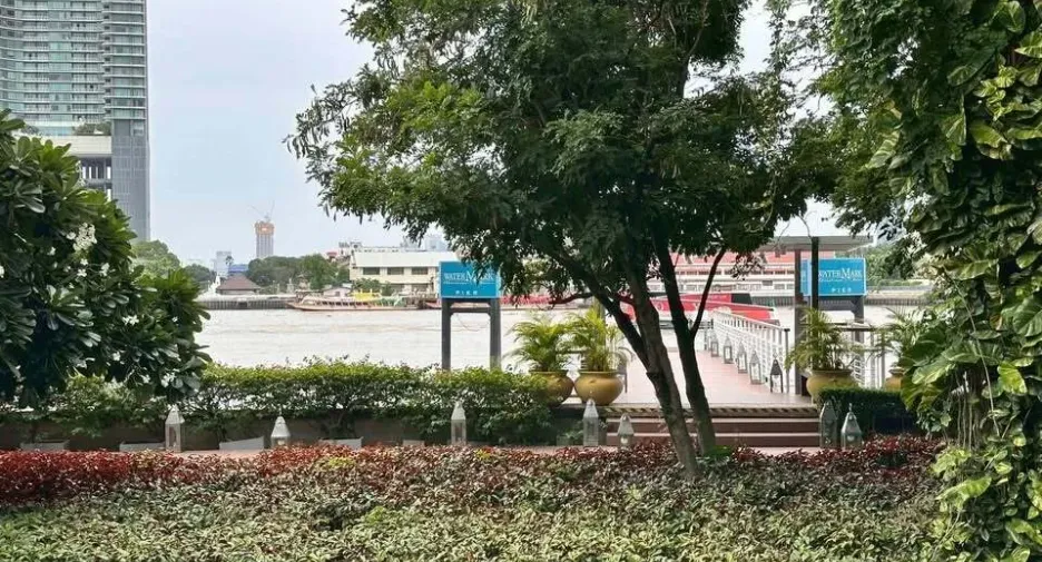 For rent 4 bedrooms condo in Bang Kho Laem, Bangkok
