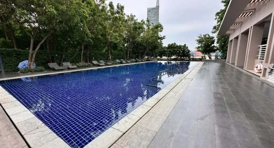 For rent 4 bedrooms condo in Bang Kho Laem, Bangkok