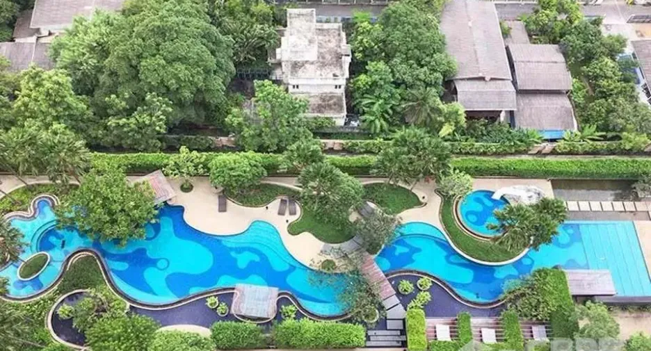 For rent 4 bedrooms condo in Bang Kho Laem, Bangkok