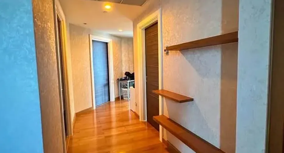 For rent 4 bedrooms condo in Bang Kho Laem, Bangkok