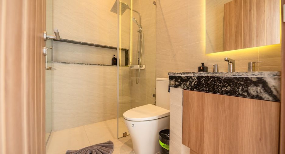 For rent 4 bedrooms villa in Mueang Phuket, Phuket