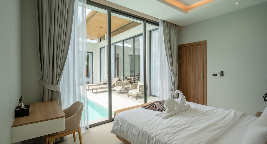 For rent 4 bedrooms villa in Mueang Phuket, Phuket