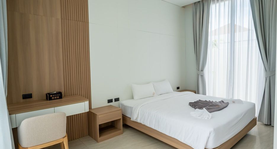 For rent 4 bedrooms villa in Mueang Phuket, Phuket