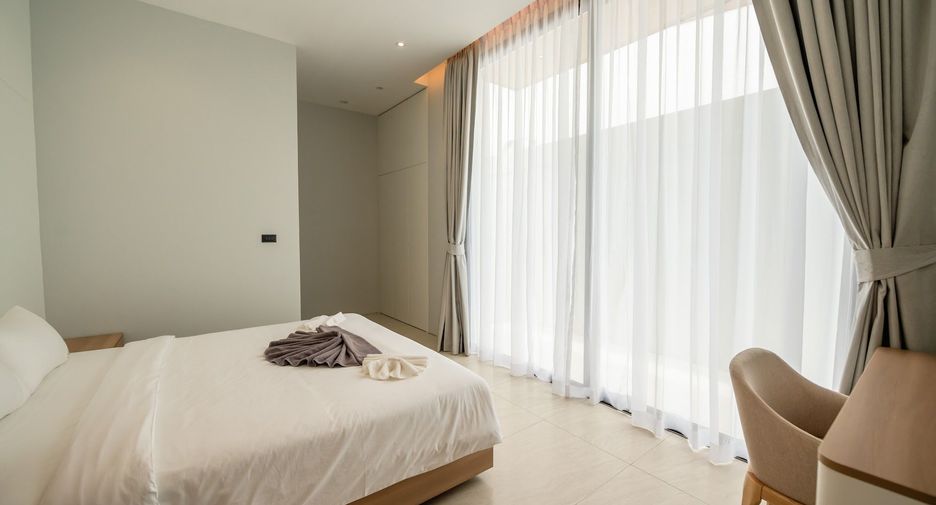For rent 4 bedrooms villa in Mueang Phuket, Phuket