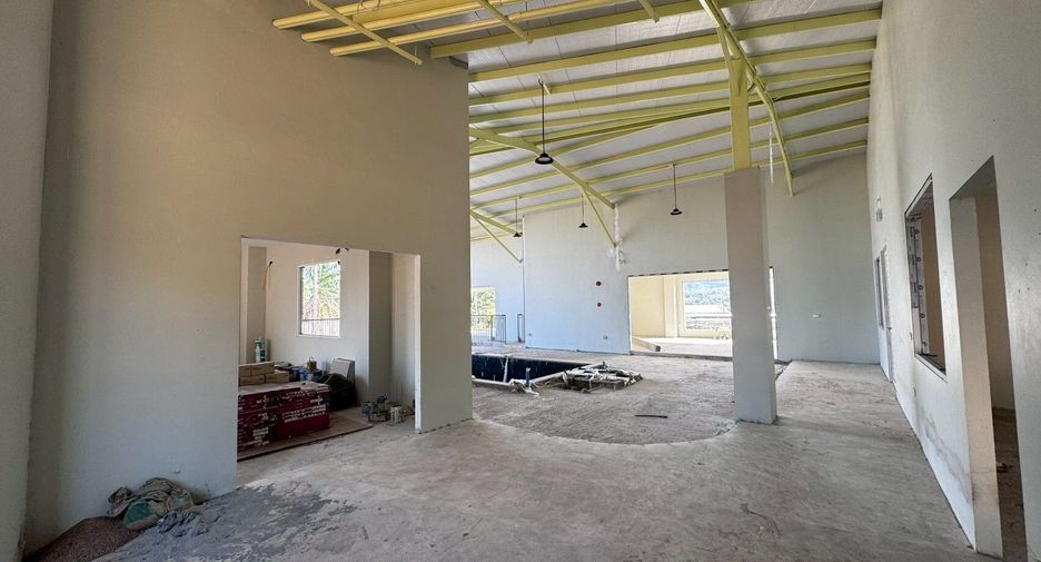 For rent 3 bedrooms retail Space in Thalang, Phuket