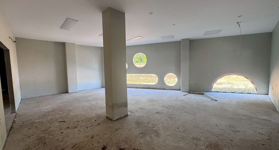 For rent 3 bedrooms retail Space in Thalang, Phuket