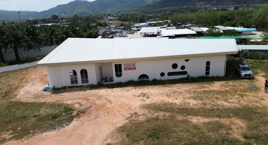 For rent 3 bedrooms retail Space in Thalang, Phuket