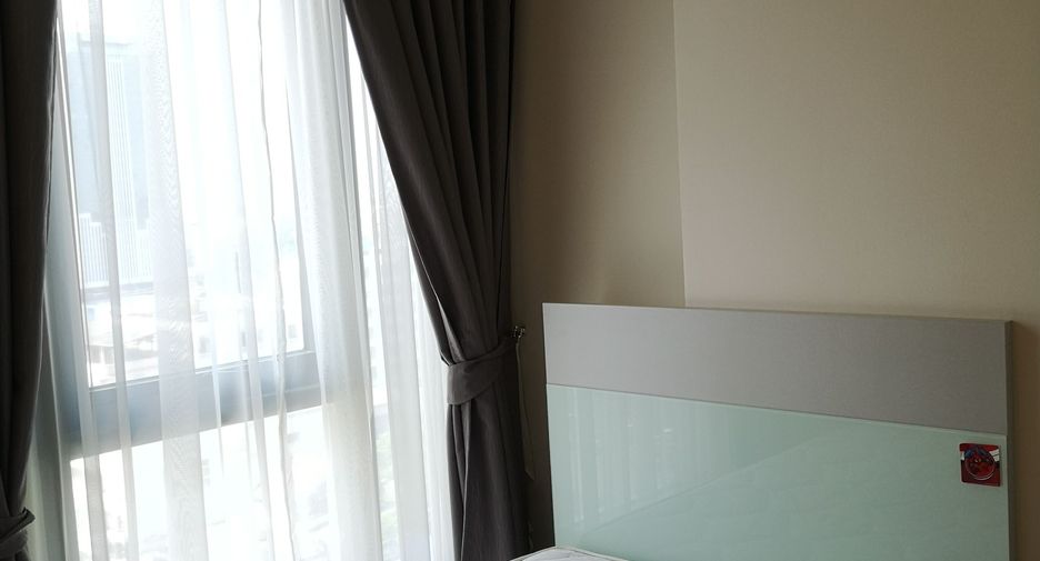 À vendre 2 chambres condo à Huai Khwang, Bangkok