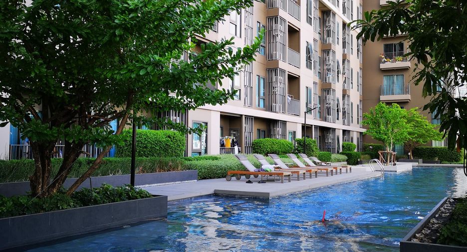 À vendre 2 chambres condo à Huai Khwang, Bangkok