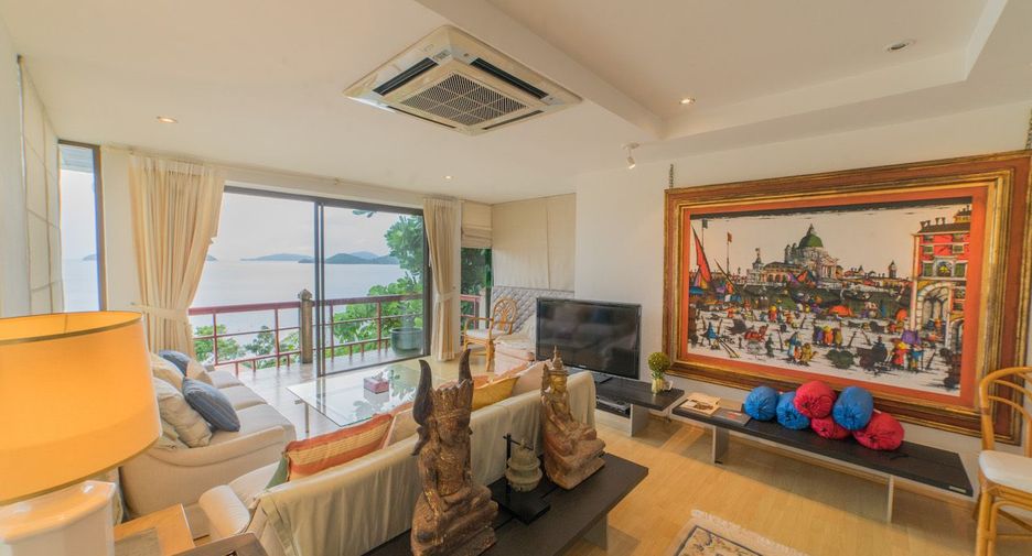 For sale 4 bedrooms villa in Mueang Phuket, Phuket