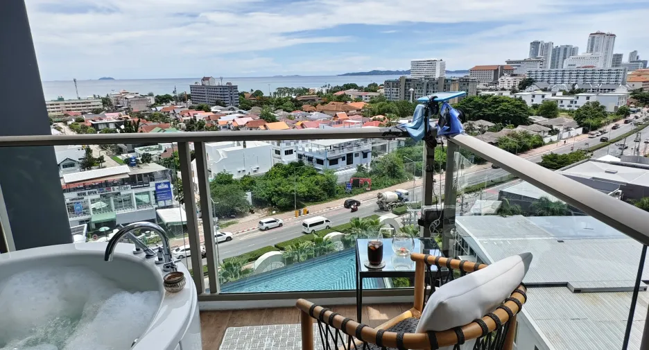 For sale and for rent 1 bed condo in Bang Lamung, Chonburi