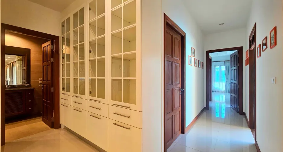 For sale 4 bedrooms villa in Hua Hin, Prachuap Khiri Khan
