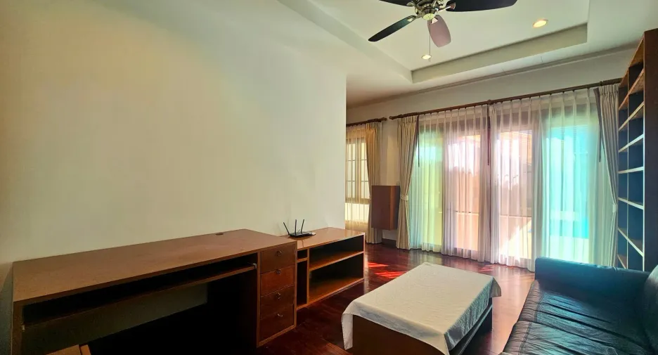 For sale 4 bedrooms villa in Hua Hin, Prachuap Khiri Khan