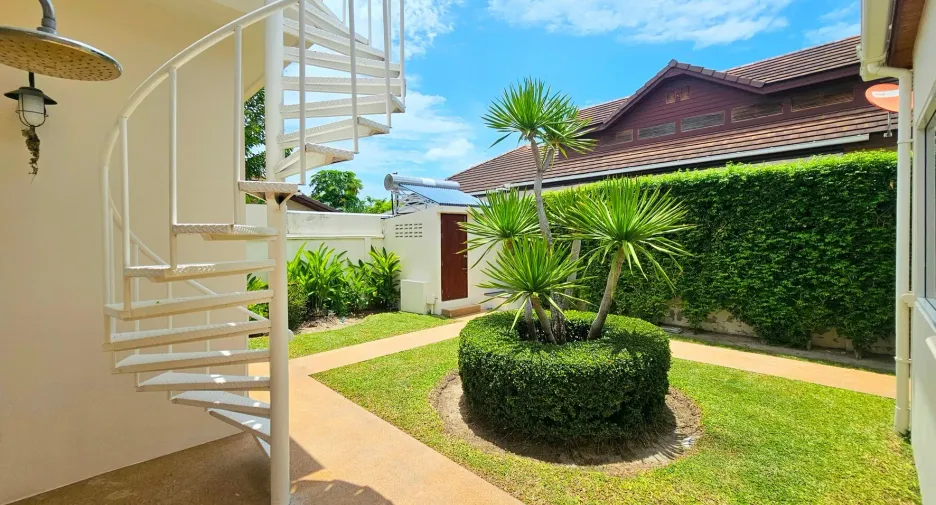 For sale 4 bedrooms villa in Hua Hin, Prachuap Khiri Khan