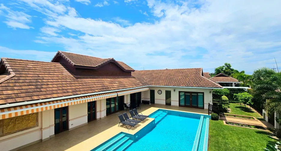 For sale 4 bedrooms villa in Hua Hin, Prachuap Khiri Khan