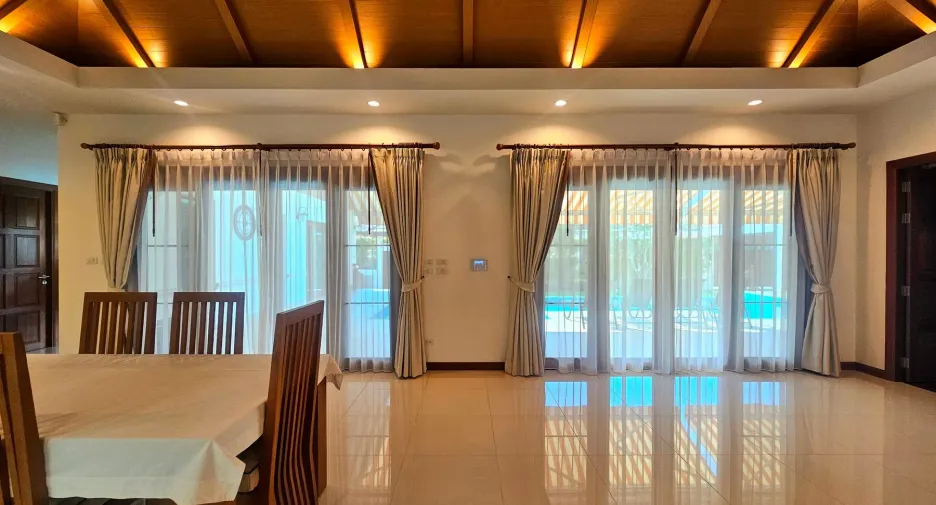 For sale 4 bedrooms villa in Hua Hin, Prachuap Khiri Khan