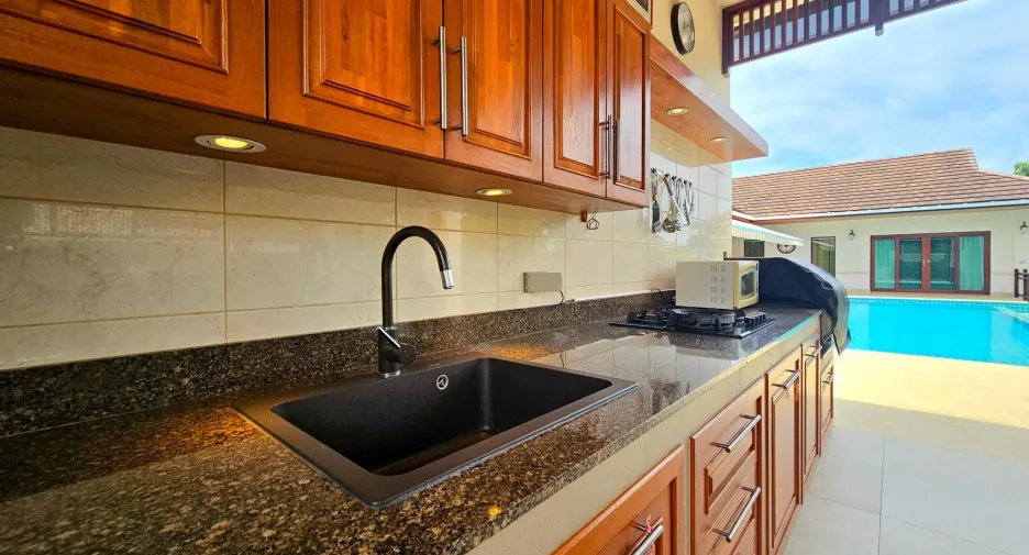 For sale 4 bedrooms villa in Hua Hin, Prachuap Khiri Khan