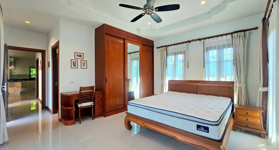 For sale 4 bedrooms villa in Hua Hin, Prachuap Khiri Khan