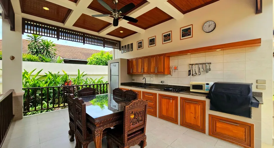 For sale 4 bedrooms villa in Hua Hin, Prachuap Khiri Khan