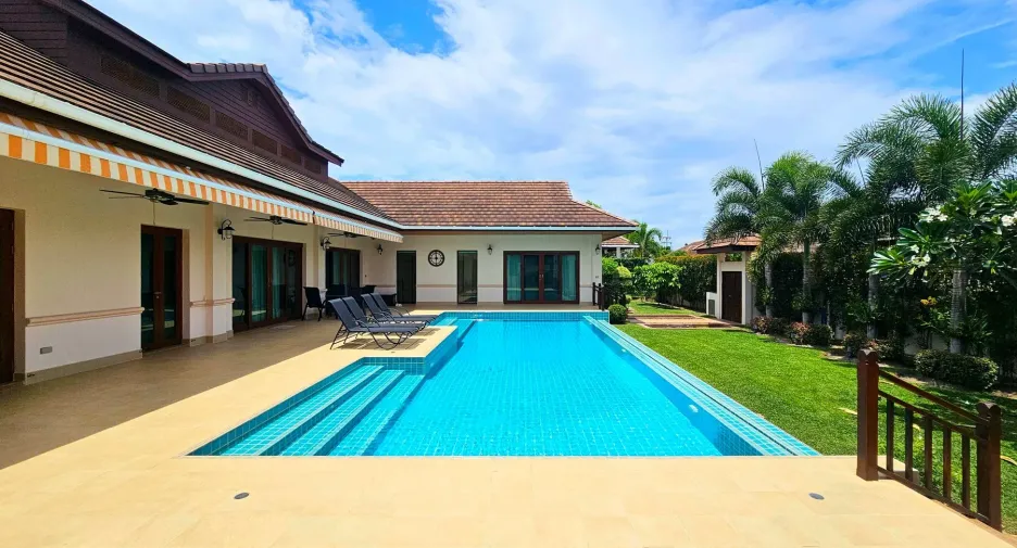 For sale 4 bedrooms villa in Hua Hin, Prachuap Khiri Khan